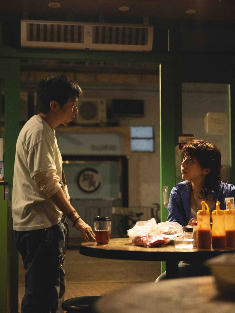 鍾雪瑩與楊偉倫在《善男信女》有精采對手戲。（圖／光年映畫提供）