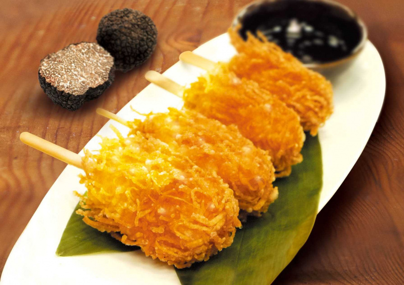 1010湘新料理「黑松露棒棒蝦」。（圖／瓦城泰統集團提供）