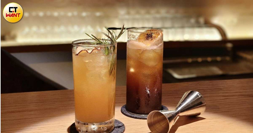 靈感來自長島冰茶的「Ron Island」（左，380元）具有楊桃尾韻、還揉入粽葉香氣；「泰好喝啤酒」則有鮮明的泰式紅茶香。（400元，圖／魏妤靜攝）