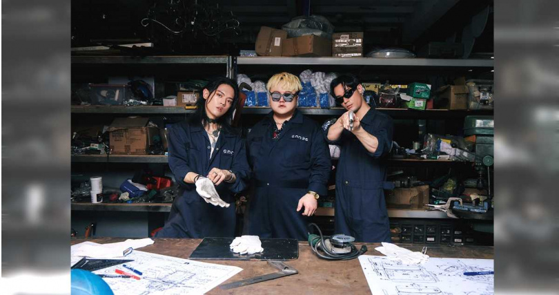 TRASH組成焊接團隊。（圖／台視提供）