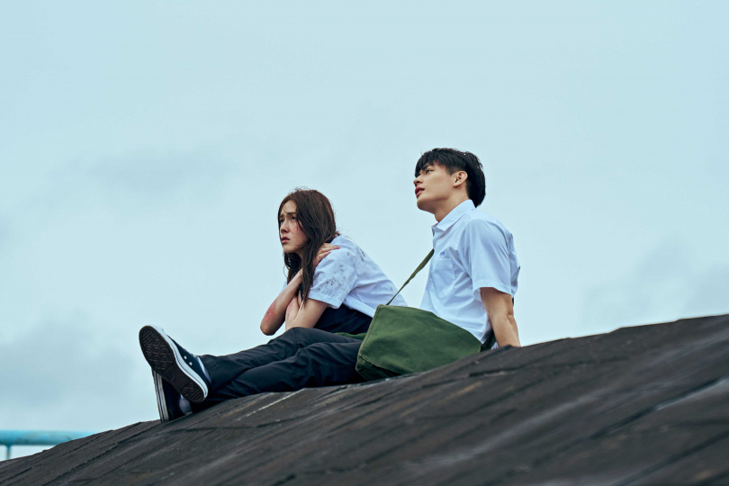 林奕嵐和邱以太主演短影集《那天我們應該死》。（圖／索尼音樂提供）