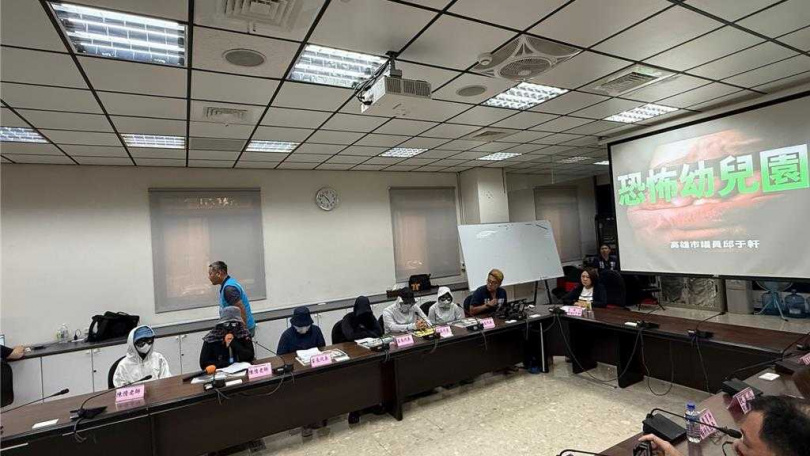 高市議員邱于軒今（7）日在議會質詢時踢爆，林園區多家幼兒園傳嚴重兒虐案，至少10名幼童受害。（圖／報系資料照）