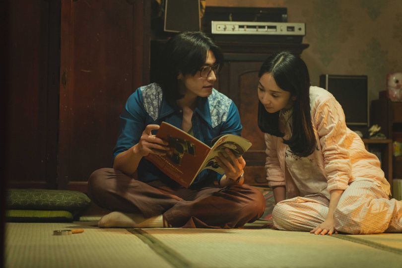 宋柏緯在錄音時重新投入角色。(圖/瀚草文創GrX STUDIO提供)