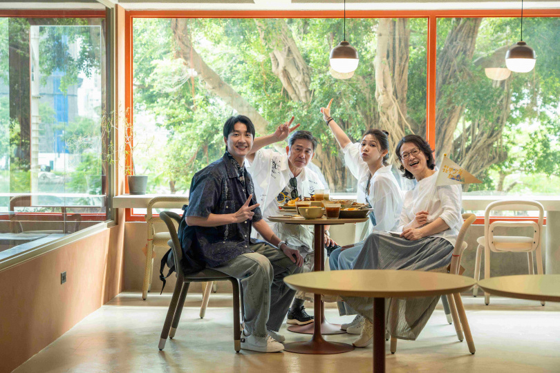 江宏傑(左起)、洪都拉斯、曾智希、謝瓊煖暢聊初戀。(圖/東森提供)