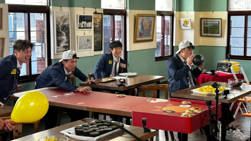 《綜藝玩很大》邀來世棒經典賽12強選手們，左起郭俊麟、陳傑憲、陳冠宇、林安可。（圖／綜藝玩很大提供）