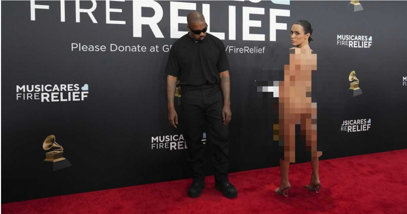 肯爺和妻子比安卡做出不得體行為。（圖／達志／美聯社）