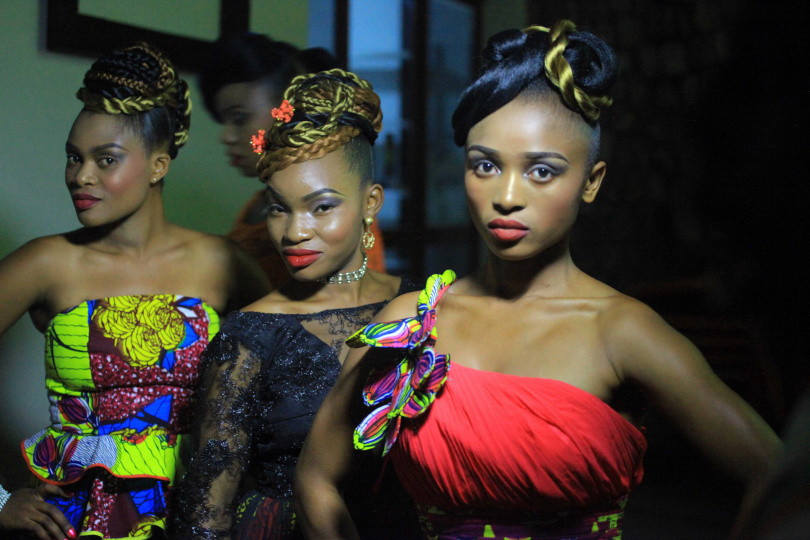 受害女子多來自烏干達，誤信海外工作機會，最後陷入集團控制。