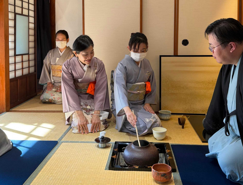 陳瓊華老師親自帶領演繹表千家美學。（圖／吳德亮攝影）