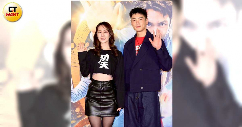 《功夫》裡化身「武林高手」的禾浩辰（右）與小薰分享拍片過程總是笑料不斷。（圖／方萬民攝）