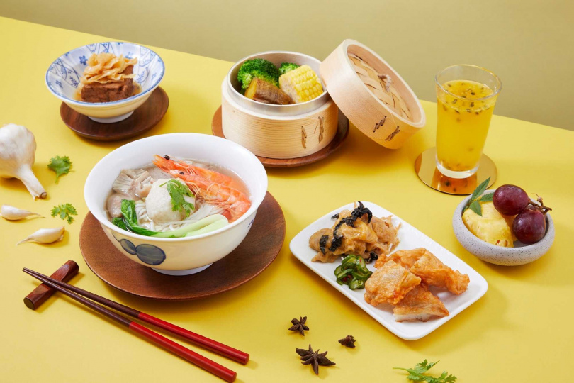 攤味Tanwei套餐早餐包括閩台風味的「福州撈化米粉」（如圖）、「泉州爌肉壺仔飯」及「歐陸風格荷蘭鬆餅」等多種選擇。（圖／Two Tails Hotel Luzhou提供）