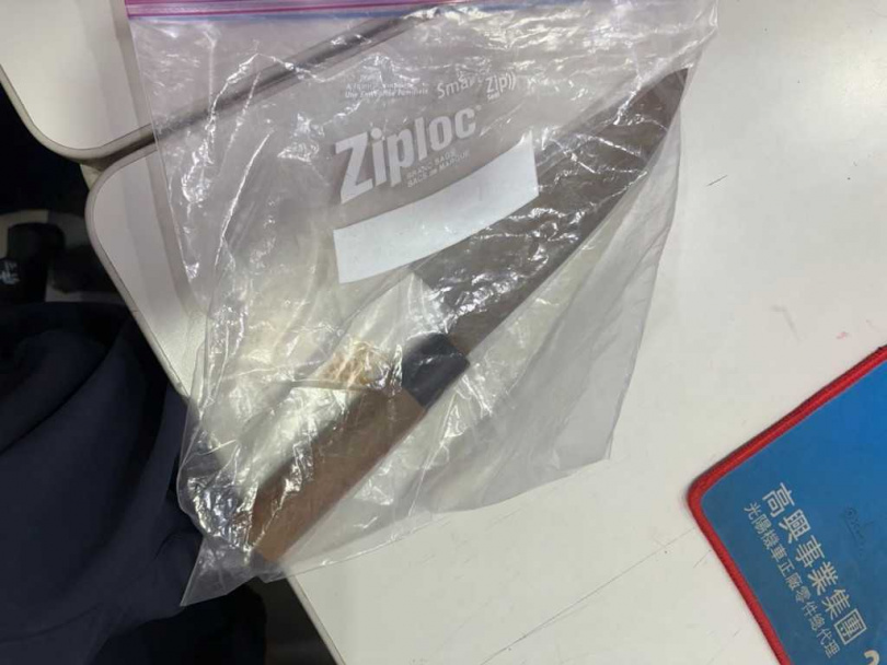 60歲陳姓男子涉嫌持刀攻擊姊妹,造成一死二傷,當場遭警方依現行犯逮捕。(圖/報系資料照)