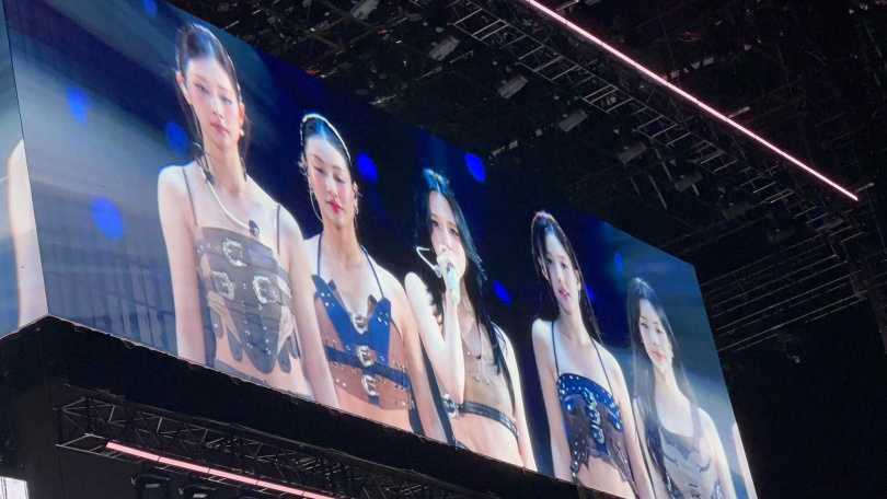 TWICE成員輪流向觀眾打招呼。（圖／讀者提供）