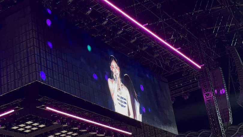 子瑜代表 TWICE喊口號。（圖／讀者提供）