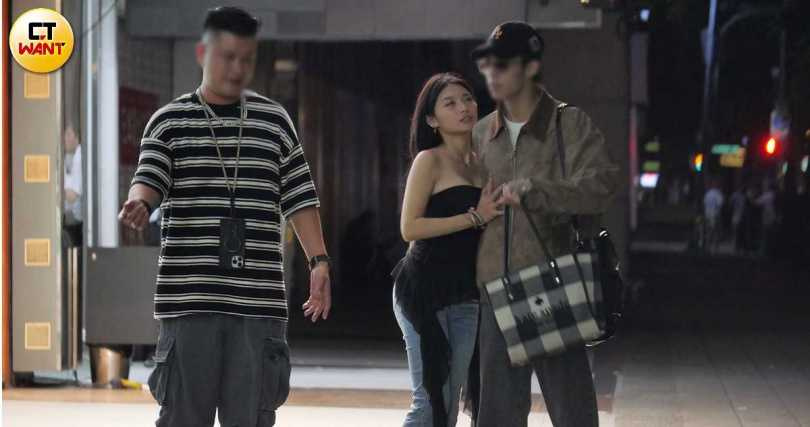 祈錦鈅在路上奶壓老公A先生，並與友人一同前往夜店續攤。（圖／本刊攝影組）。