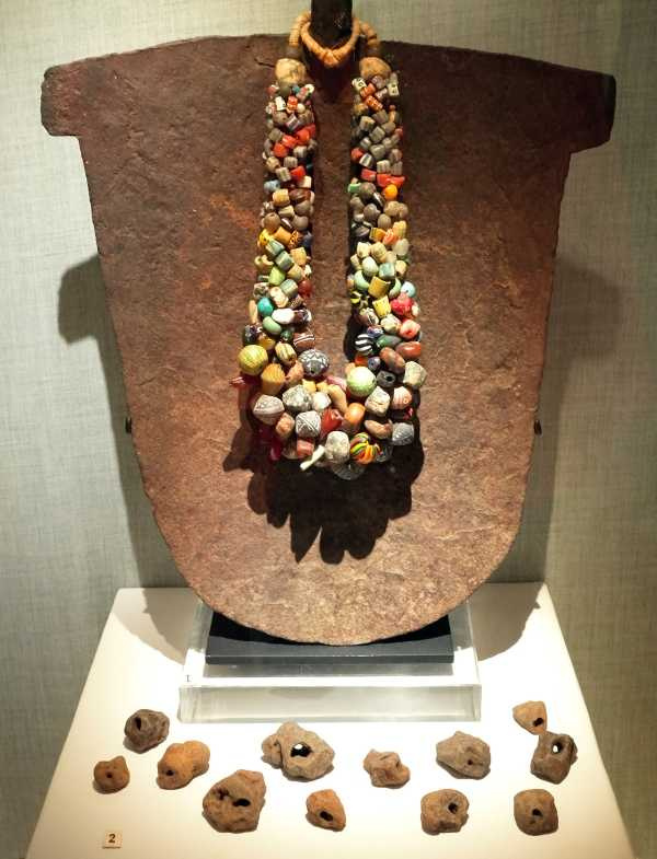 非洲珠飾以多樣性聞名於世。（圖／吳德亮攝影）