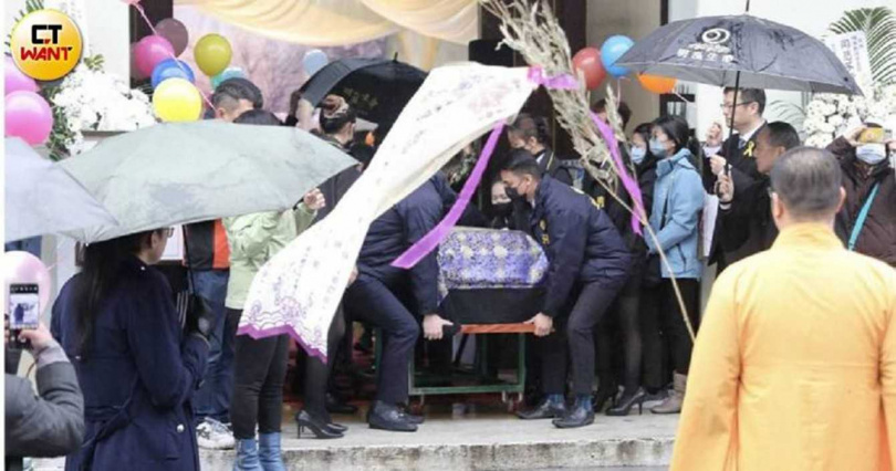 曾有一名新北市土城區15歲熱血國三生因仗義執言而遭割頸喪命。(圖/CTWant攝影組)