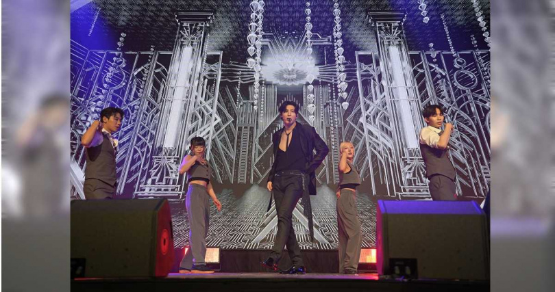 LEO見面會共演唱13首歌曲。(圖/ONINN ASIA提供)