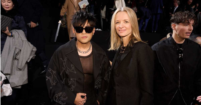 周杰倫與Dior總裁兼執行長Delphine Arnault合影。（圖／杰威爾音樂提供）