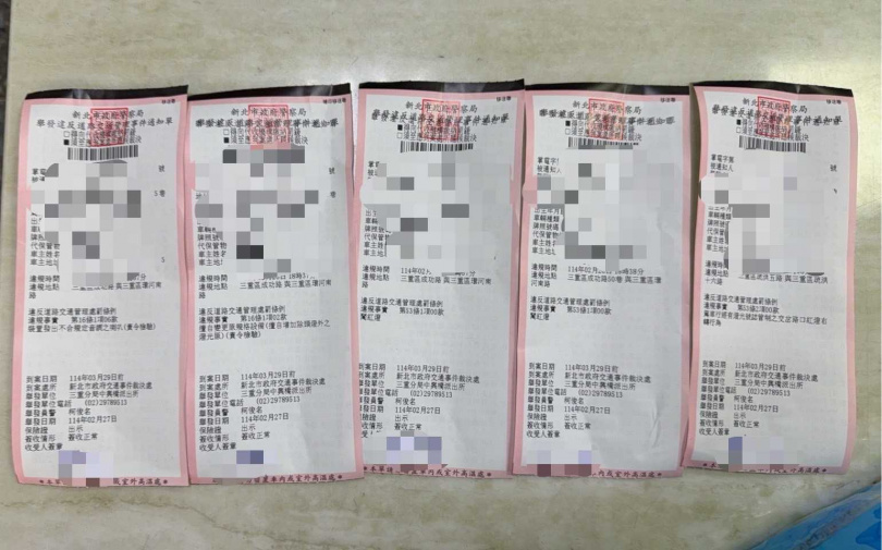 警方依監視器畫面確定違規後,依法製單對其違規事項舉發開罰。(圖/翻攝畫面)