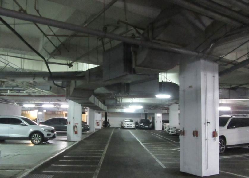 建設公司持有社區地下停車場。(圖/新竹市稅務局)