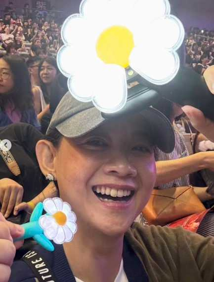 曾寶儀看GD演唱會哭了3次。(圖/翻攝自曾寶儀IG)