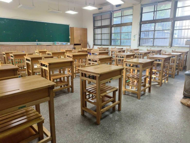 全面汰換老舊課桌椅。(圖片提供/桃園市政府)