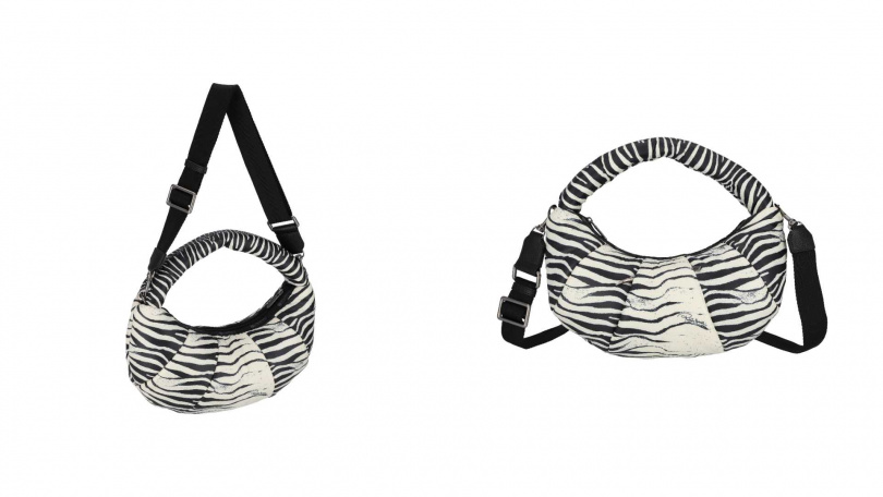 黑白斑紋空氣感小型斜背手提兩用包／15,000元（圖／品牌提供）