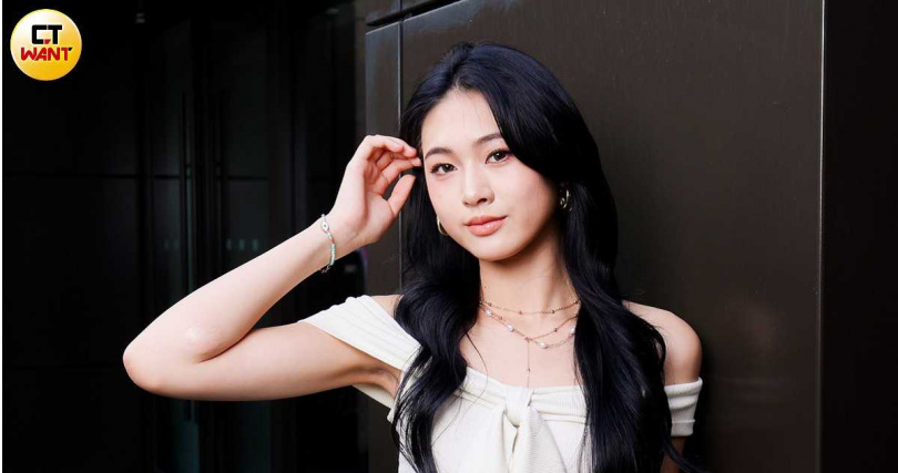 年僅17歲的劉香蘭是團中的忙內，剛加入時一直處於緊繃狀態。（圖／林士傑攝）