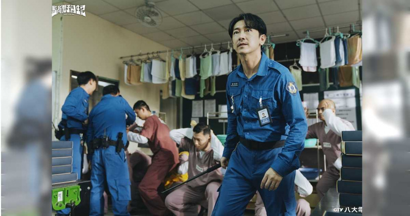 施名帥自爆拍攝《監所男子囚生記》常笑場。(圖/八大電視、壹壹影業、愛奇藝國際版)