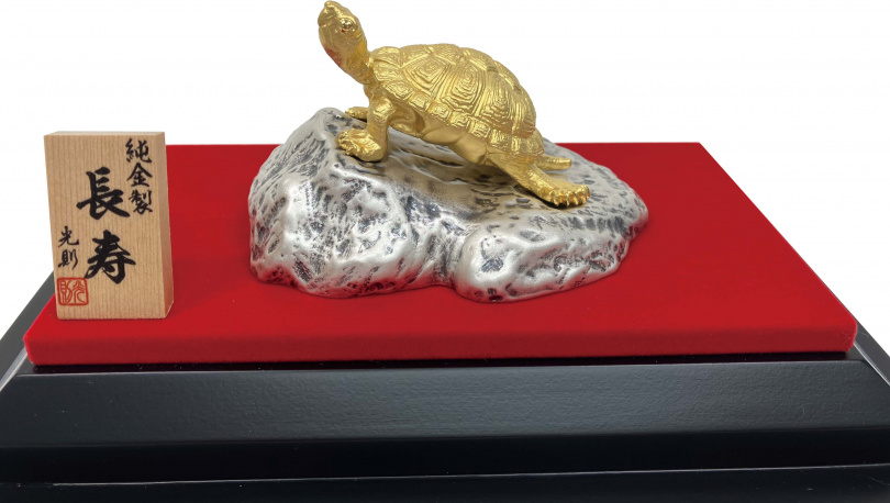 大淵銀器「光則」金龜擺飾長壽480,000元/個（圖／品牌提供）