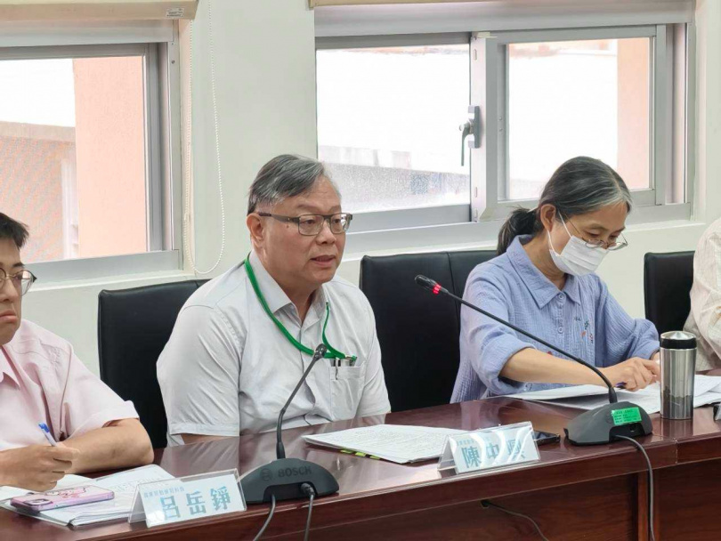 農業部動保司副司長陳中興承認寵物美容定型化契約還須檢討。（圖／洪毓祥立委辦公室提供）