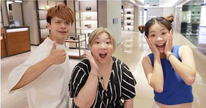 百萬YouTuber蔡阿嘎（左）遭前員工蘿拉（中）利用AB合約不法牟利上千萬元。（圖／翻攝自蔡阿嘎臉書）