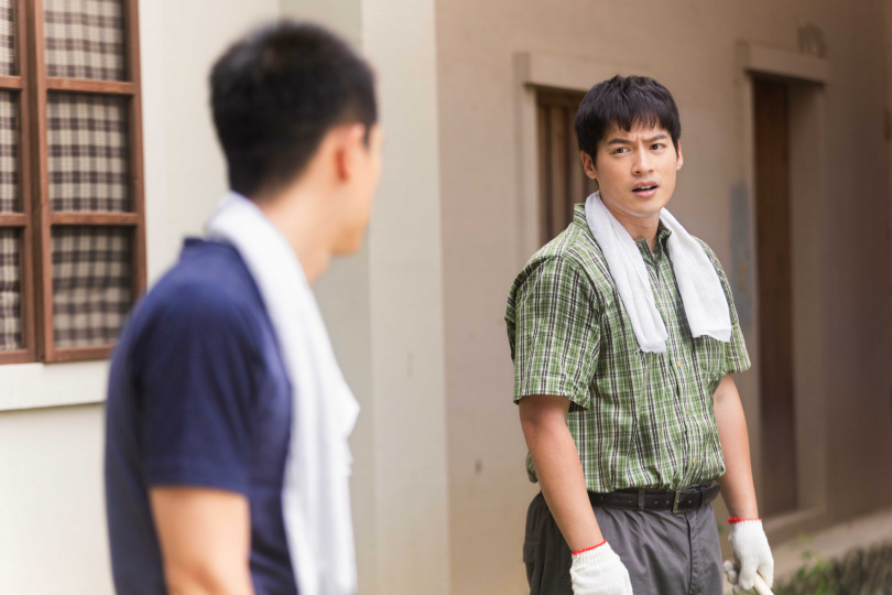 許孟哲曾因害怕雲霄飛車狠狠咬了爸爸一口。（圖／華視、公視台語台提供）