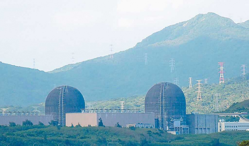 中研院預估，到2050年，我國需要5000億度電，現在馬上可用的無碳電力恐怕就是核二、三廠。圖為核三廠。（圖／本報資料照片）