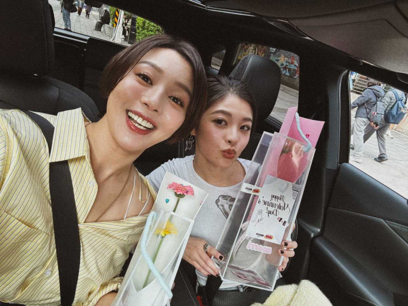 詹子萱（右）分享會當演員的契機。（圖／鏡電視提供）