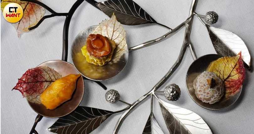 「麻辣鮮蝦魚米餃」(左)與「竹影山珍如意粿」(右)為港灣壹號人氣港點,中為漂亮廣式海鮮餐廳招牌之一「鮑魚燒賣」。(各480元/3入,圖/魏妤靜攝)