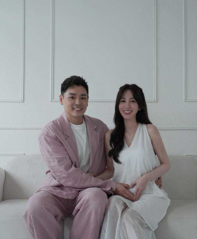 愛雅在臉書發文宣布懷孕好消息。（圖／翻攝自愛雅臉書）