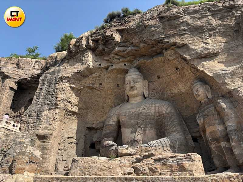 建於北魏的雲岡石窟，共有45個洞窟，石雕像5萬餘尊，規模宏大，藝術成就卓絕。（圖╱王若攝）
