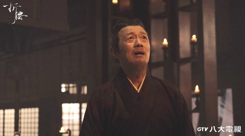 《折腰》金士傑戲份不多，卻是推動全劇的重要關鍵角色，「整個家族恩仇，都是因為我這個角色而起，表演上更要對得起這份重量。」（圖／八大）