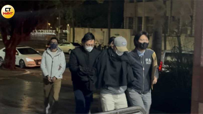 業務王宥維（右）、業務徐翰揚（中）、工程師黃俊維（左）。（圖／翁靖祐攝）