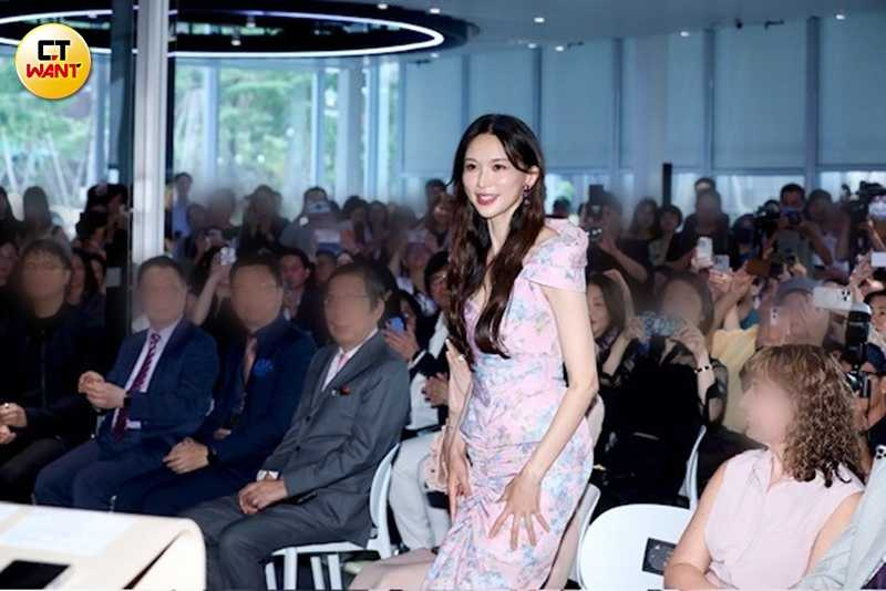 林志玲美麗凍齡，是第一代的微風女神。（圖／侯世駿攝）
