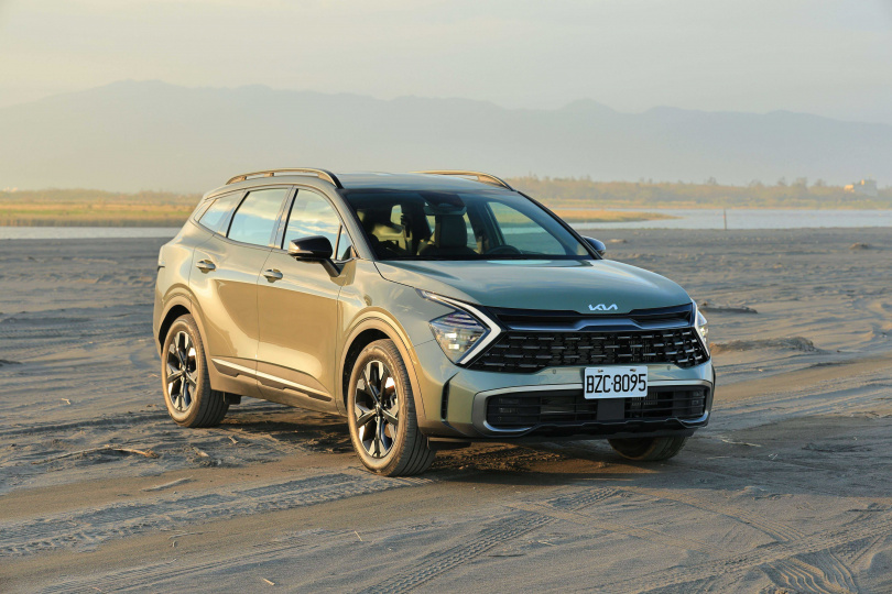 Kia進口極致休旅The Sportage於3月以380台的領牌數，榮登3月非豪華進口休旅銷售亞軍，本月入主即享總價值逾50,000元的潮旅配件組。（圖／台灣森那美起亞提供）