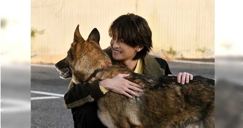 高橋文哉飾演為犯罪集團駕車逃逸的車手。（圖／采昌國際多媒體提供）