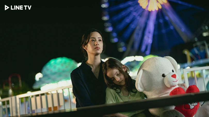 《黑白盒子》 莫允雯劇中化身面具人，以交易時間延續生命。（圖／LINE TV）