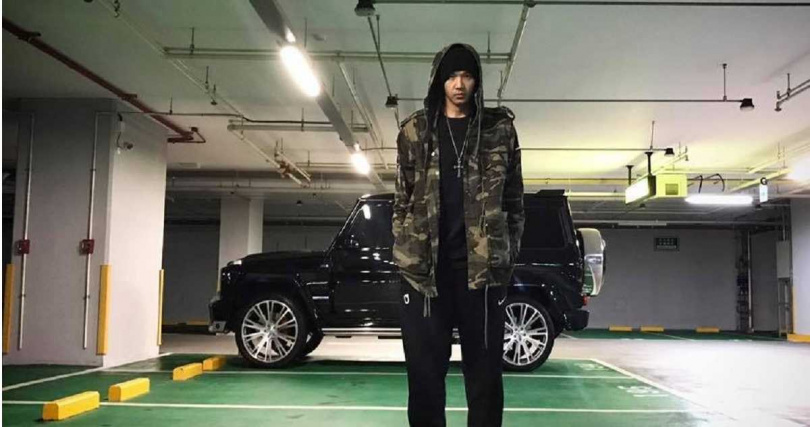 藝人陳建州愛車如命,他曾擁有Brabus台灣總代理三一國際所引進的G700,市價達上千萬元。(圖/翻攝陳建州臉書)