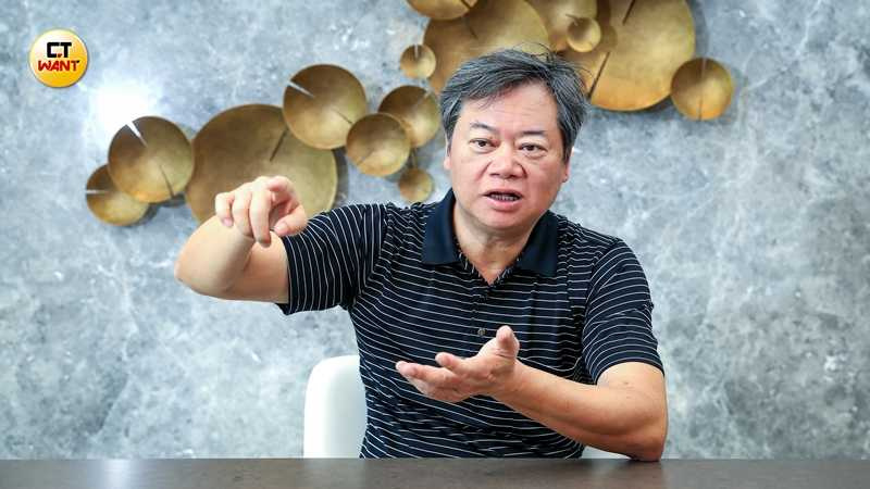 有「存股不敗教主」之稱的陳重銘，在臉書分享他持有金控股數百張。（圖／CTWANT資料） 