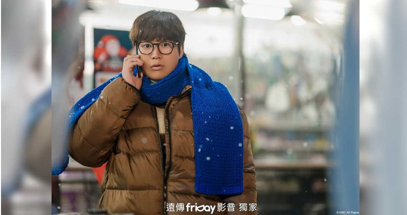 羅人友必須長時間維持特殊化妝，連吃飯都很不方便。（圖／friDay影音提供）