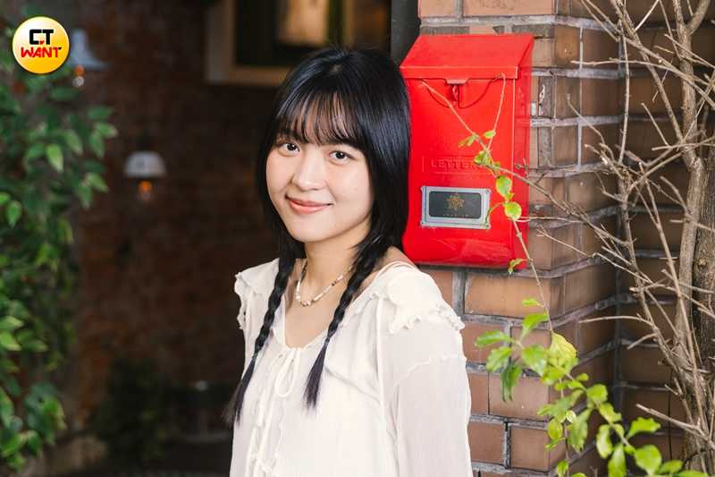 由於曾目睹家中破產，養成楊宜蓉節省的個性，為了賺錢還曾經一次打三份工。（圖／楊澍攝）