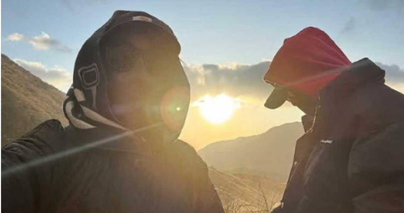 2人去登山。(圖/翻攝Instagram/alicekochiayen)