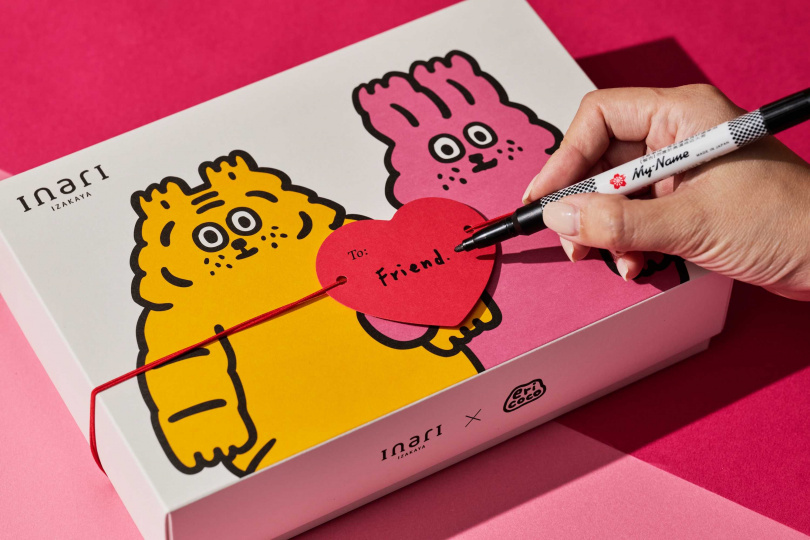 「月光慢郵」外盒附有可移動小卡,讓送禮者親筆寫下祝福。(圖/inari提供)